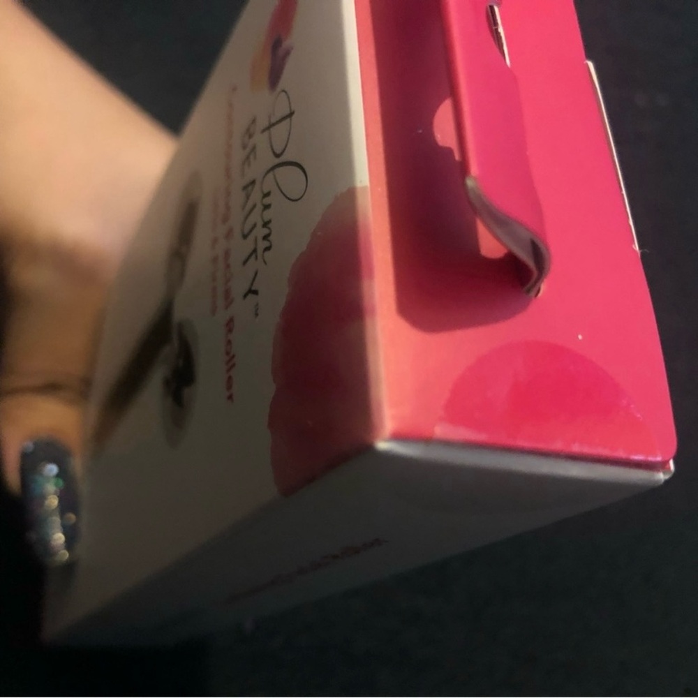 Plum Beauty Facial Roller - Picture 7 of 7